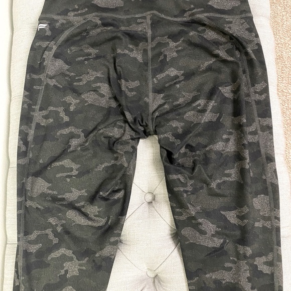 Fabletics High Waisted Powerhold 7/8 Legging - Picture 2 of 3